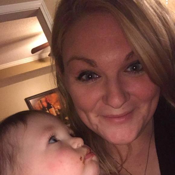 Meet your Posher, Amanda - Picture 1 of 1